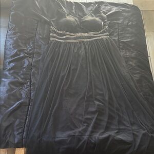 Elegant Black Maxi Dress